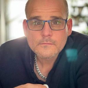 Meet your Posher, Christopher